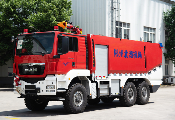 6×6 MAN空港救助消防車 11トン 10000Lの水タンク 価格 専門車両 中国工場