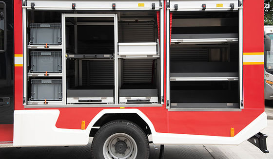 イヴェコの3000L水漕および救助用具が付いている毎日の小さい普通消防車
