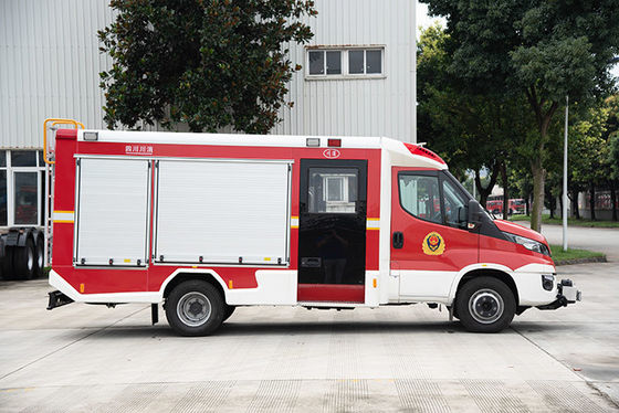 イヴェコの3000L水漕および救助用具が付いている毎日の小さい普通消防車