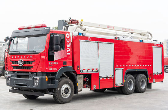 SAIC-IVECO 18mの給水塔の12000L水及び泡が付いている空気の普通消防車