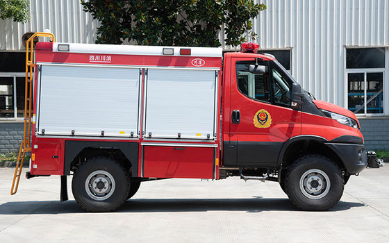 4x4イヴェコのCAFSの火-消火システムが付いている毎日の救助の消防車