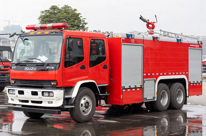 ISUZU 10Tの水ポンプを搭載する産業消火活動車